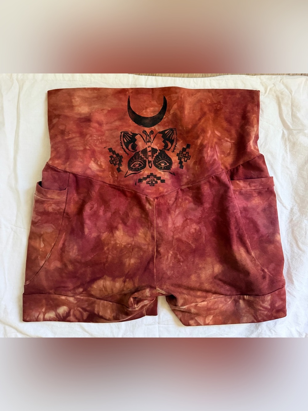 Tie-Dye High-Waist Women's Shorts with Crescent & Butterfly Print - Rust